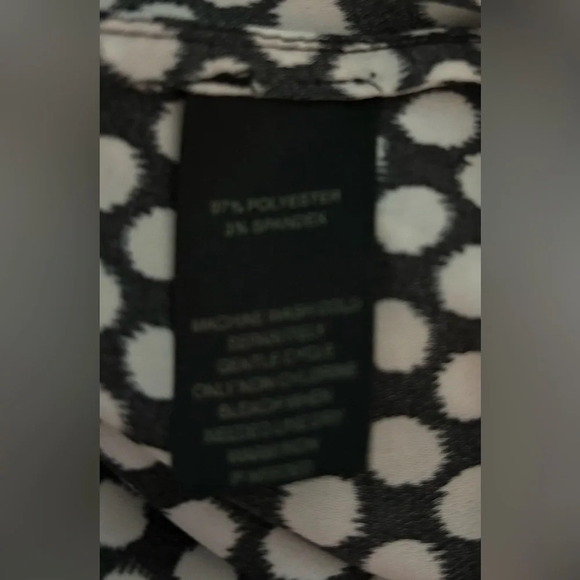 White House Black Market Womens Polka Dot Tank Medium Ruffle Front Keyhole Back - Picture 7 of 8